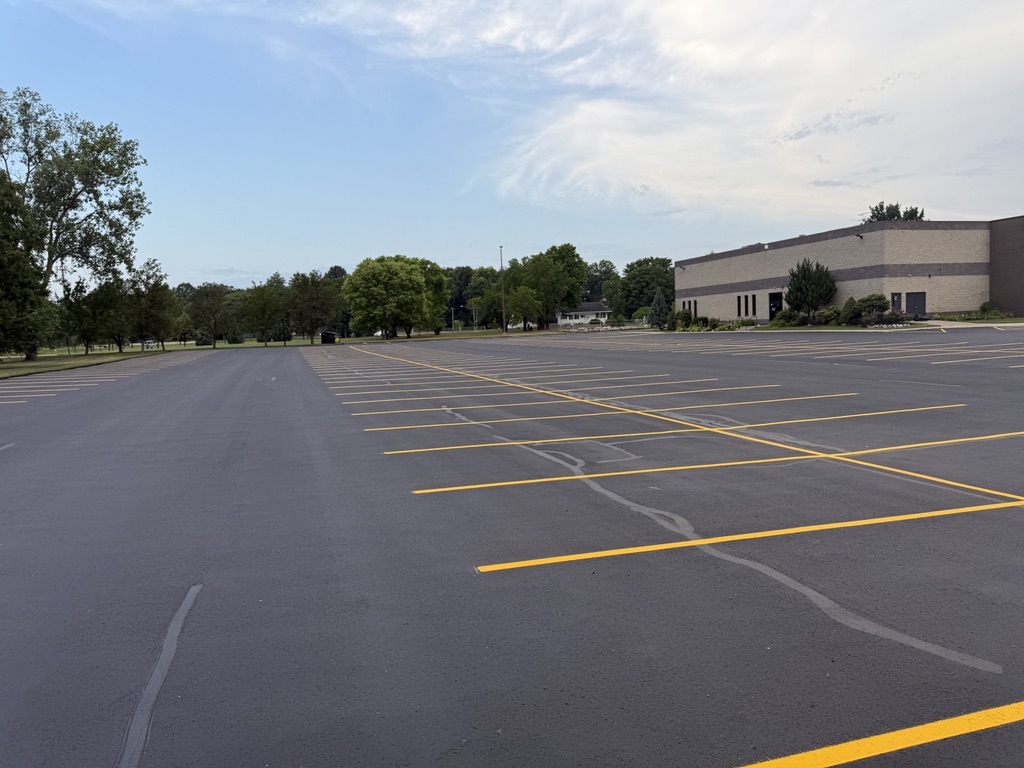 Parking Lot Crack Repair | B&E Coating