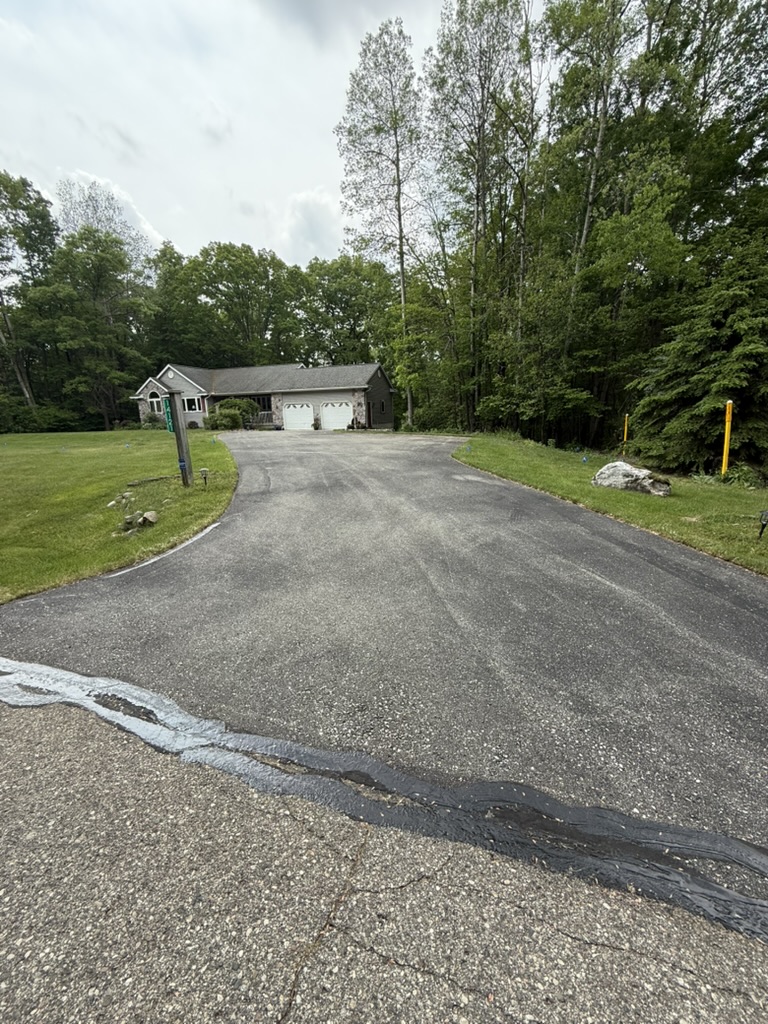 Longitudinal Cracks in Asphalt | B&E