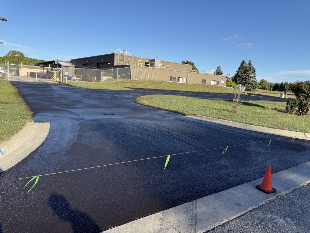Sealcoating | B&E Coating Services