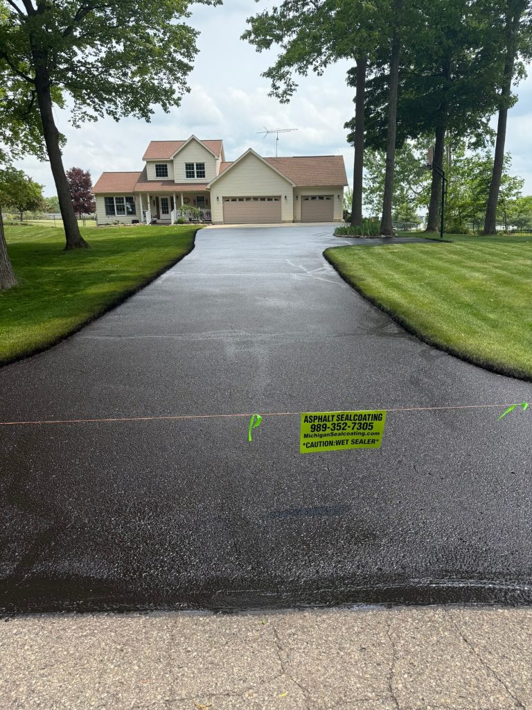 Asphalt Sealcoating | B&E Coating Products
