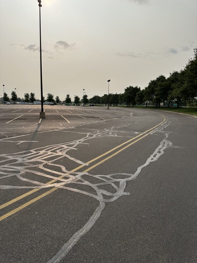 How to Repair Driveway Cracks: Expert Tips for Asphalt Maintenance | B&E Seal Coating Services