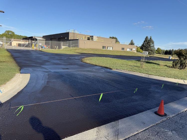 Sealcoating | B&E Coating Services