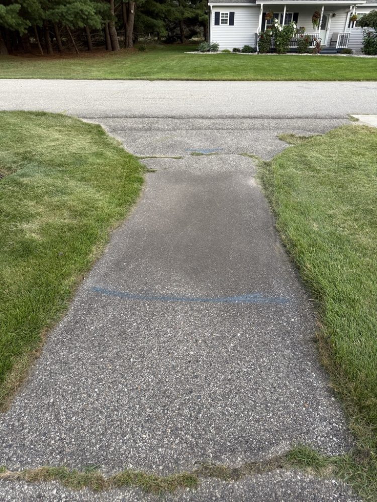 Michigan Asphalt Drainage Issues: Signs and Fixes | B&E Coating