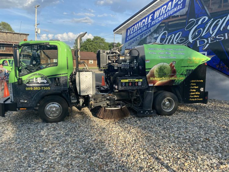Professional Parking Lot Sweeping Services | B&E